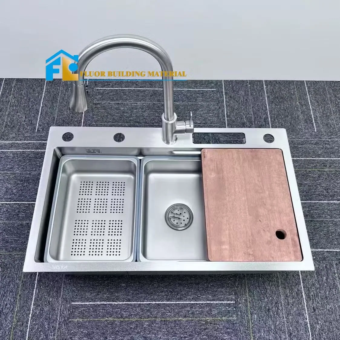 OEM/ODM Нержавеющая сталь Кухонная ручная раковина Водопад раковина с краном