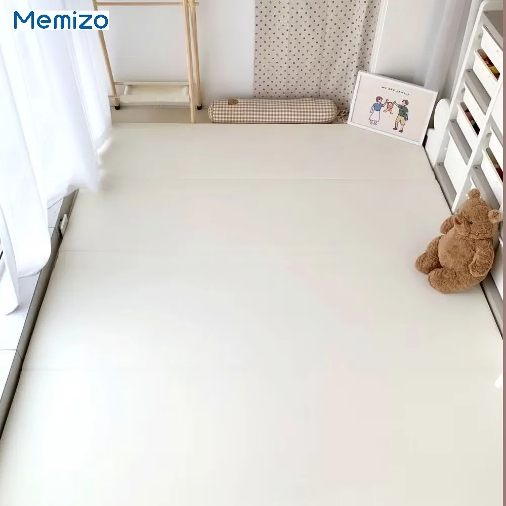 Портативный складной коврик из XPE пены и PU кожи для комфортной игры малыша