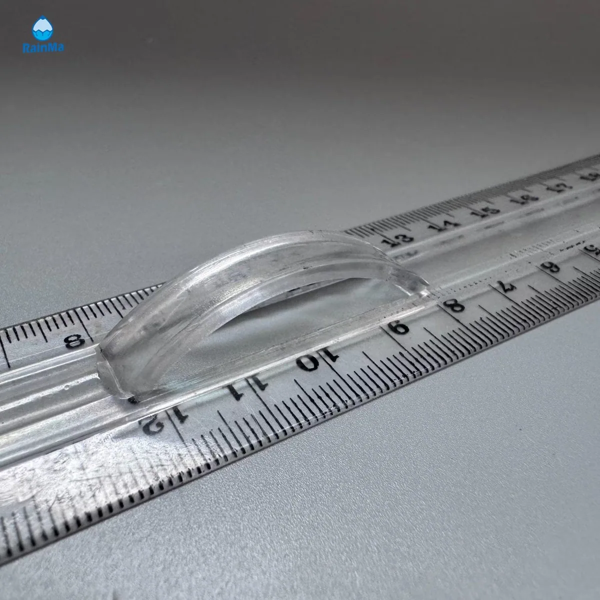 Оптовая продажа дешевых прозрачных 20cm пластиковых канцелярских линеек с ручкой