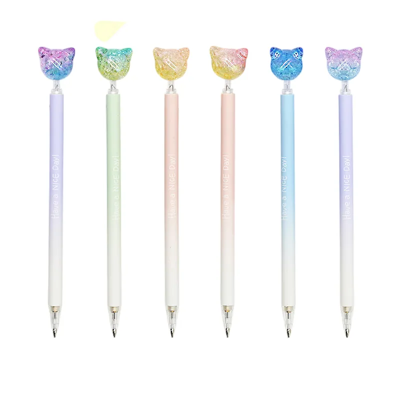 Карандаши в мультяшном стиле для школьных канцелярских нужд