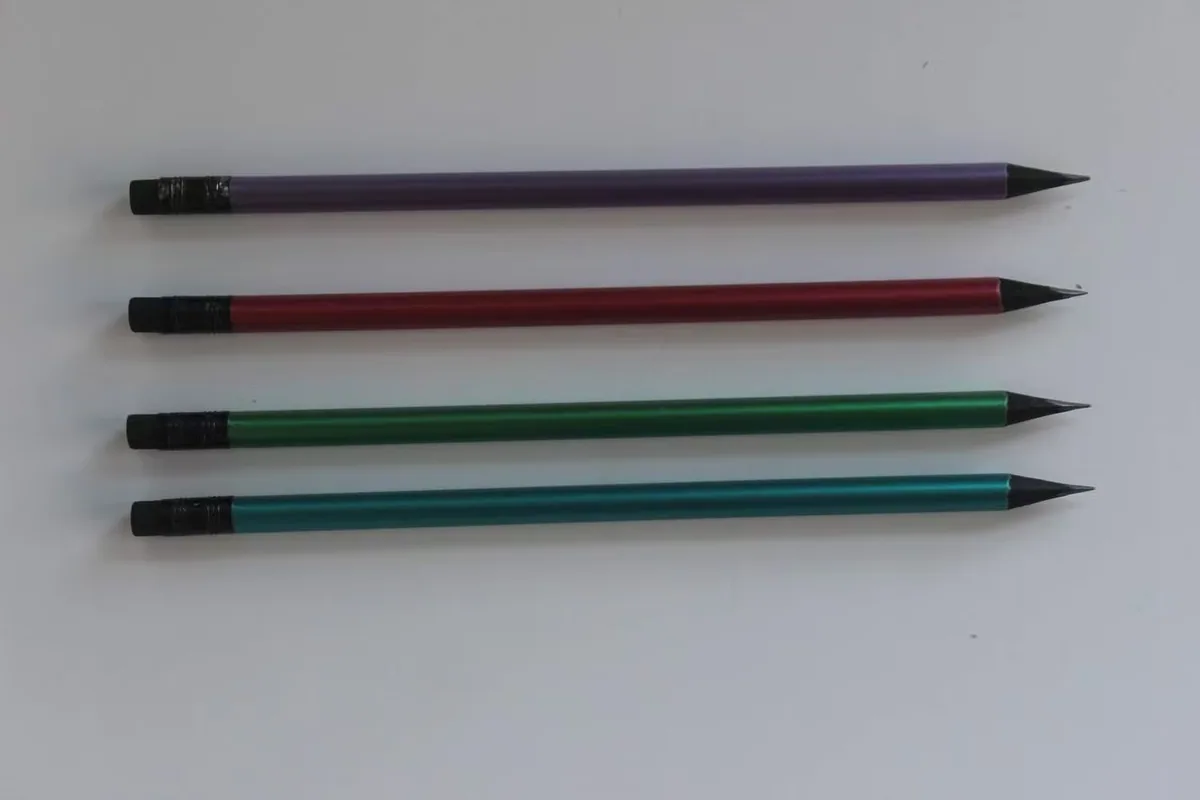 Hb Карандаши с металлическими краски и цвет Eraser