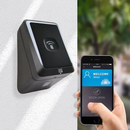 Тонкий размер RFID BLE QR-код для внутреннего и наружного использования TCP/IP Wiegand считыватель контроля доступа карточек