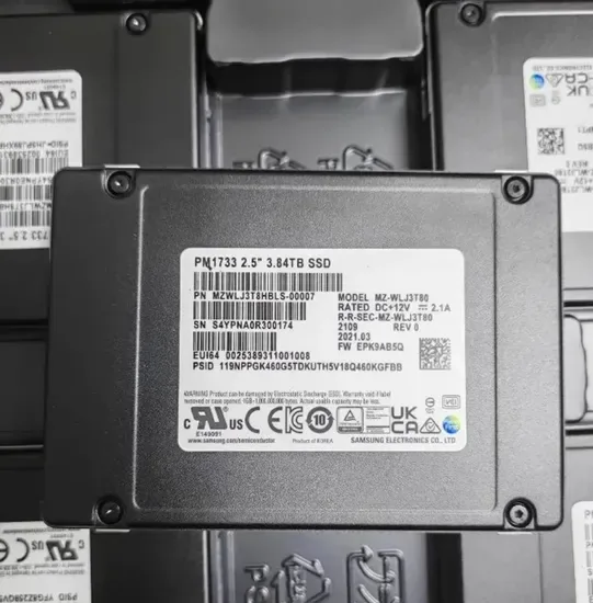 Центр обработки данных NVMe SSD Mzwlo7t6hbla-00A07 Mz3lo3t8hcjr-00A07 Mz3lo1t9hcjr-00A07 7.68tb PCIe U. 2 Корпоративное хранилище Mz3lo7t6hblt-00A07